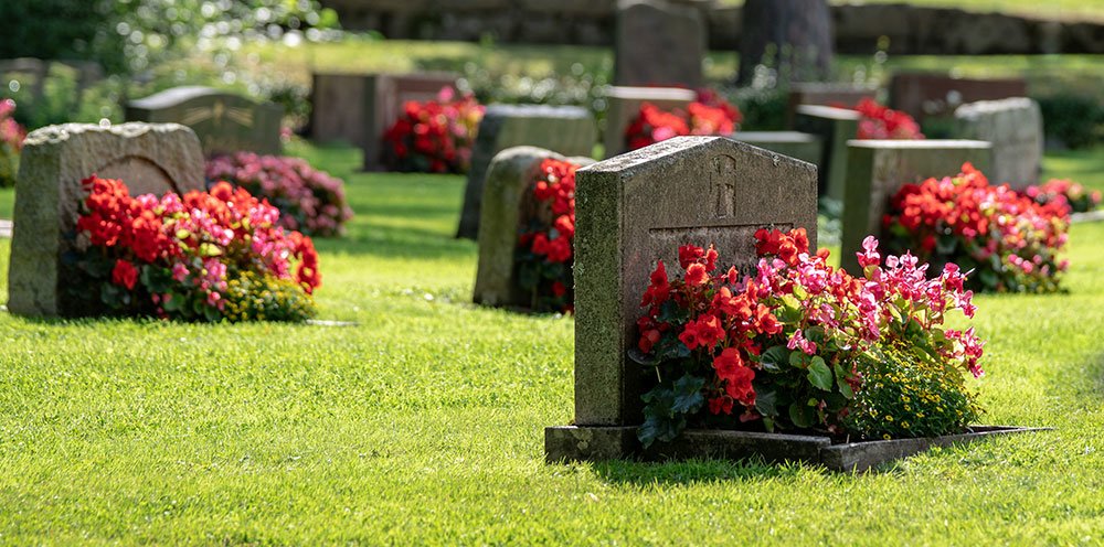 What To Expect During Your First Visit To The Cemetery
