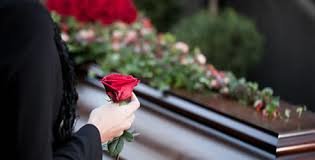 Why are Flowers the Common Choice to Send for Funerals?