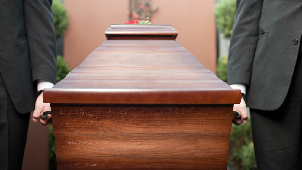 4 Funeral Etiquette Tips You Need To Know